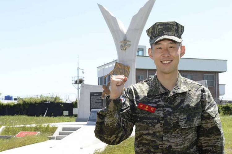 Heung-min Son cumpriu sua obrigação com o exército sul-coreano