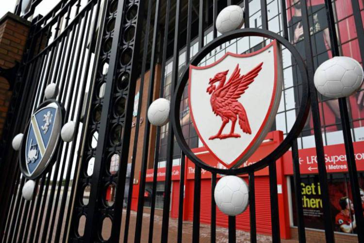 Liverpool pode levantar o inédito troféu da Premier League no próximo domingo 