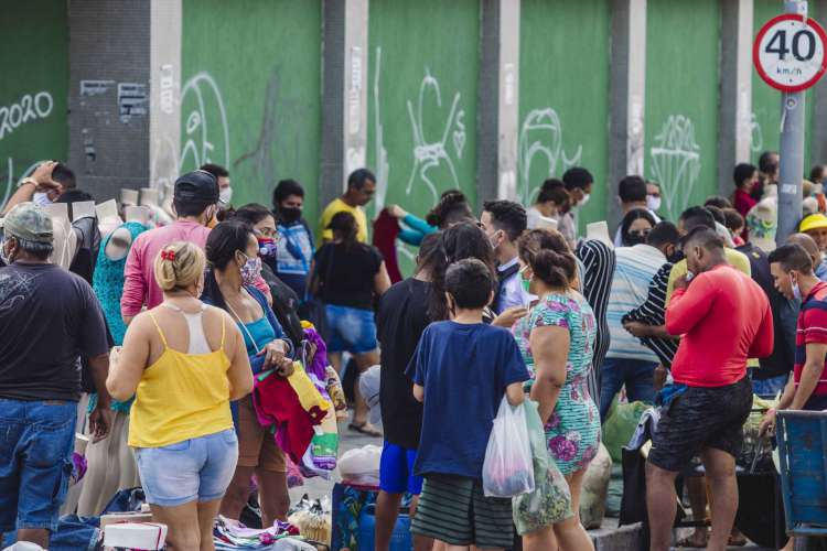 Aglomeração de pessoas pode dificultar a transição de fase