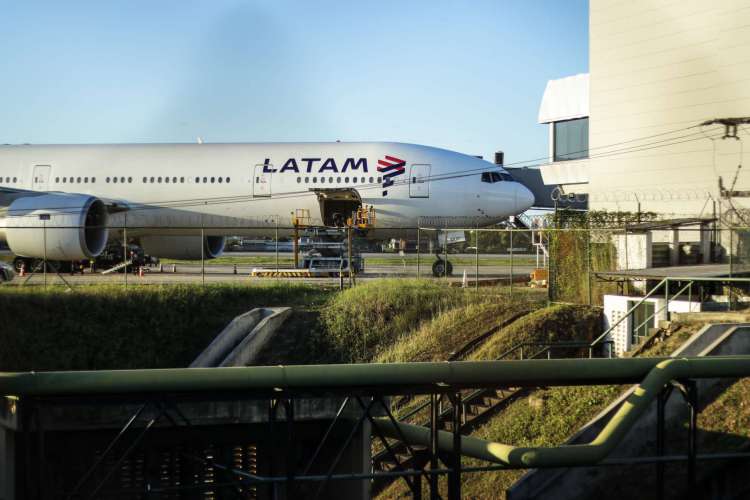 Latam investirá em mídia nos aeropostos de Fortaleza, Curitiba, Brasília e Porto Alegre