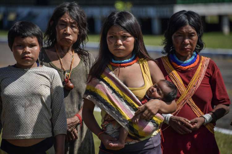 Membros do grupo étnico indígena Yanomami em Roraima