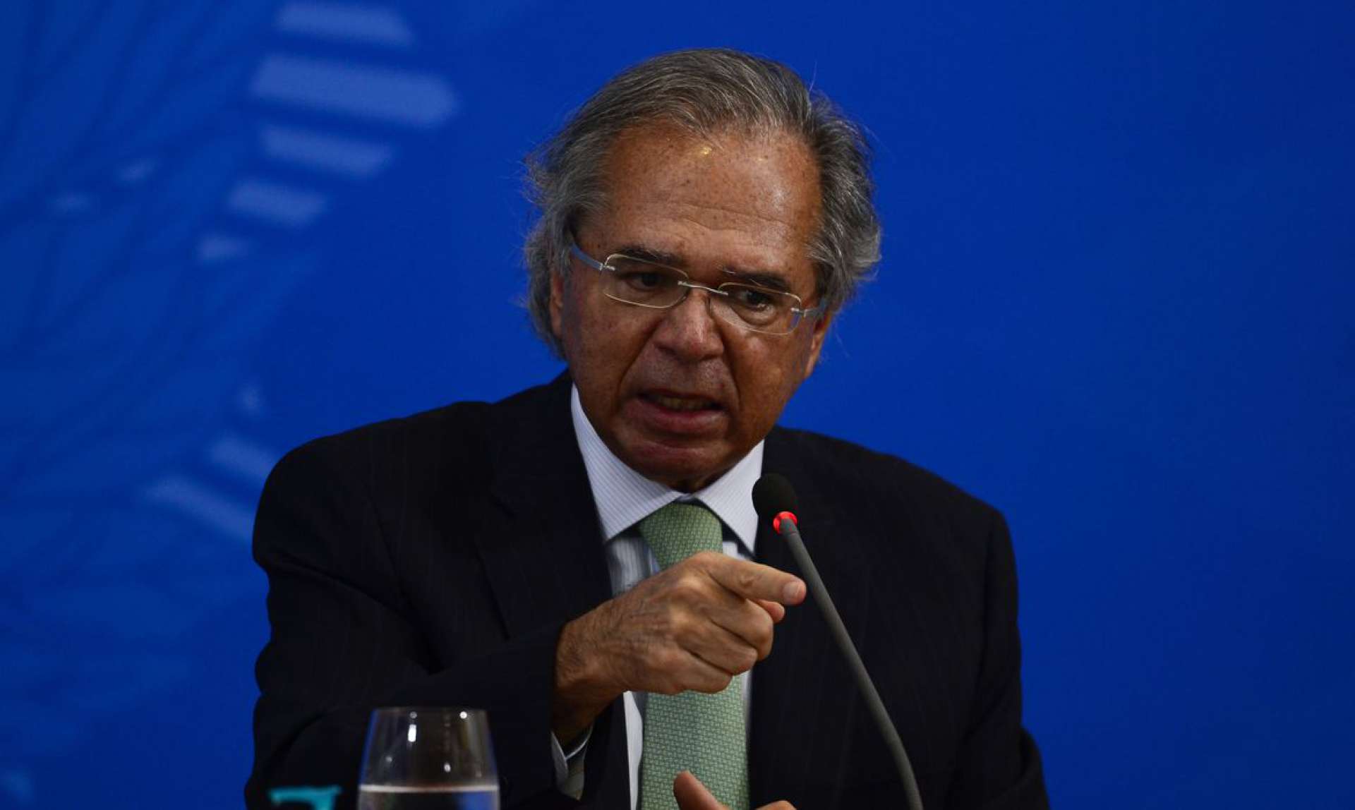 O ministro da Economia, Paulo Guedes, terá que evitar estouro dos gastos (Foto: Marcello Casal JrAgência Brasil)