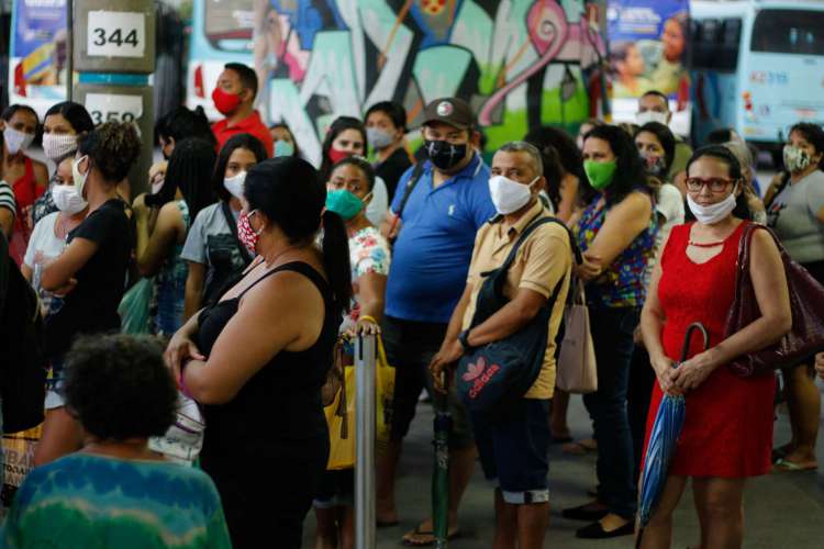 Conforme advogada, muitas mulheres deixam de fazer determinadas atividades por medo de ter que pegar um ônibus em determinado horário