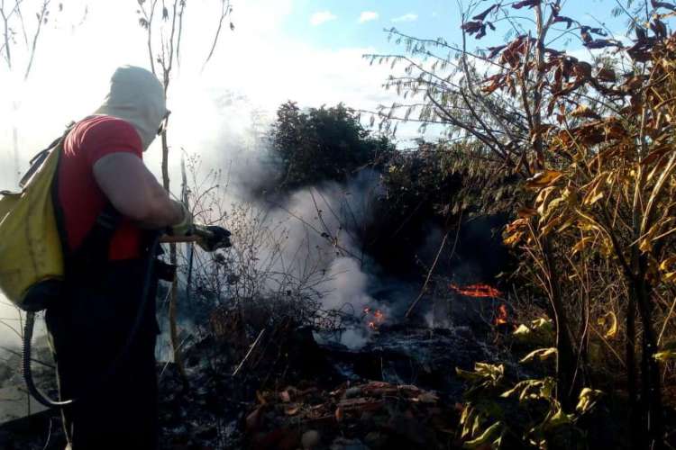 Foto de apoio ilustrativo. A região do Cariri cearense, por meio do Corpo de Bombeiros de Juazeiro do Norte, registrou 39 incêndios urbanos em 2022. Desse total, 22 foram registrados durante o mês de outubro