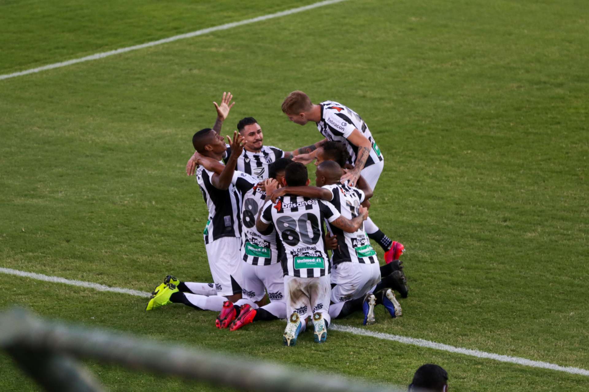 Copa do Nordeste: de virada, Ceará vence Bahia no primeiro ...