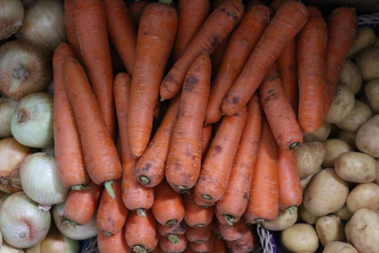 Tubérculos, raízes e legumes foram os itens com maior deflação em março no Ceará