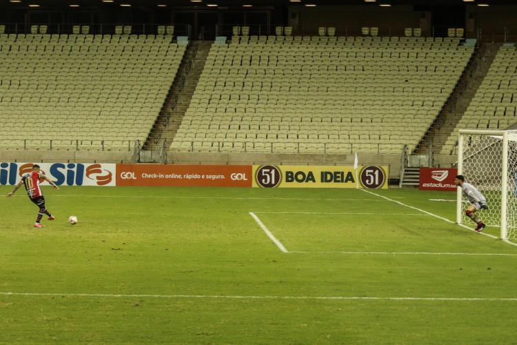 FORTALEZA, CE, 22-08-2020:Ferroviario vence Vila Nova na Arena Castelao por 4 x 0. Arena Castelão, Fortaleza. (BARBARA MOIRA/ O POVO)