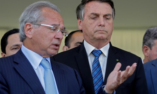 Os economistas cobram mais ação do Executivo nacional, que dialogue com estados e municípios. Criticam ainda ação de Bolsonaro e Guedes durante a crise