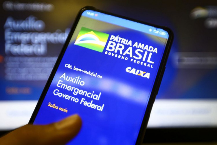 Auxílio emergencial foi prorrogado nesta terça