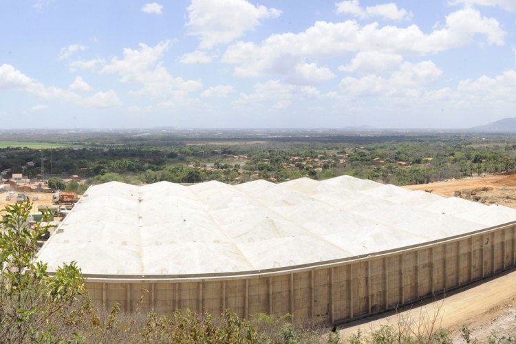 O investimento na obra localizada na serra da Taquara, em Caucaia, é de aproximadamente R$ 160 milhões.