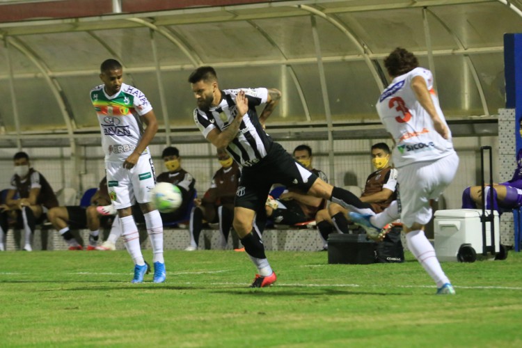 Rafael Sobis foi titular do Ceará na vitória por 2 a 0 sobre o Brusque pela Copa do Brasil