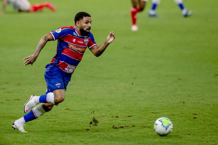 Romarinho é um dos jogadores que voltam a ficar à disposição 