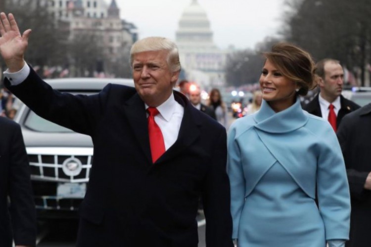 Presidente Donald Trump e a esposa, Melania Trump, confirmaram o teste positivo para o coronavírus