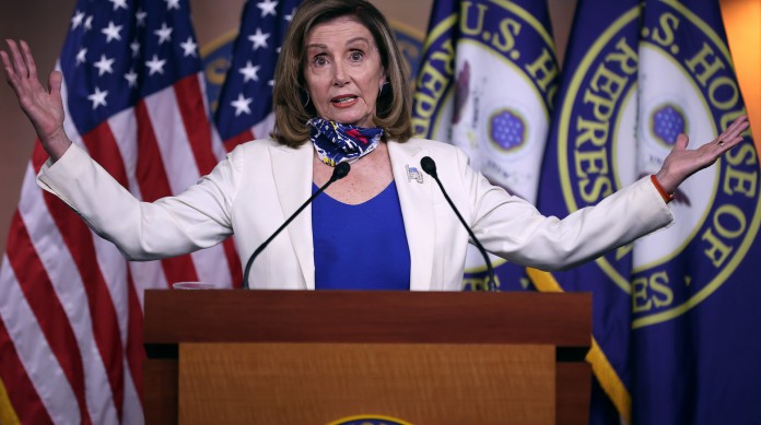 A congressista democrata Nancy Pelosi, a speaker da Câmara dos Representantes (o equivalente, no Brasil, a presidente da Câmara)