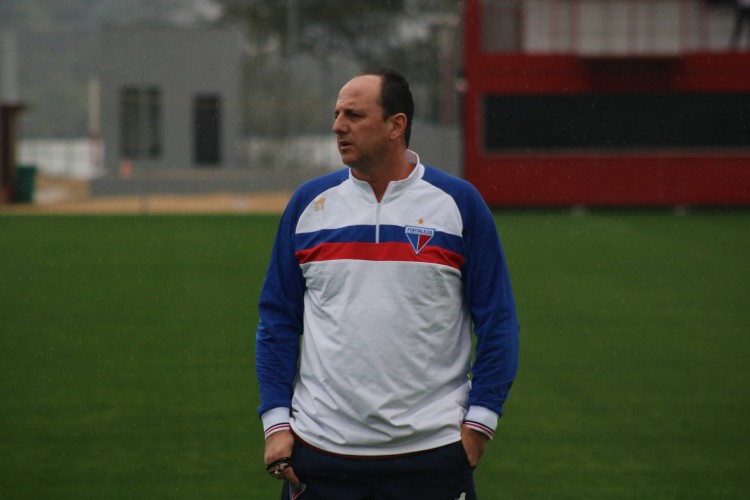 Técnico Rogério Ceni em treino do Fortaleza EC, em Porto Alegre, antes de partida pelo Campeonato Brasileiro 2020