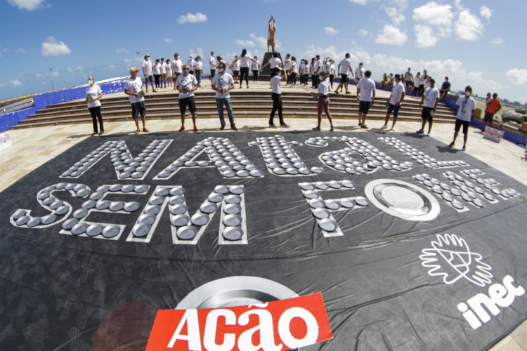 A meta de arrecadação para o Ceará é de 36,7 toneladas de alimentos, segundo Inec. Foto do dia de lançamento da campanha em outubro.