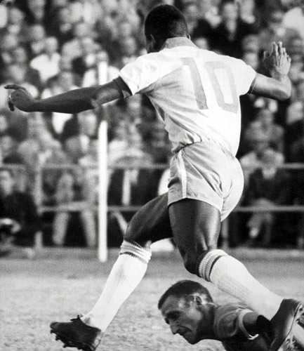 80 anos de Pelé, o Rei do Futebol, em 10 músicas brasileiras - Esquina  Musical