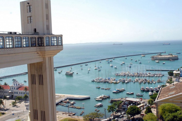 Salvador (BA) - Vista da Baía de Todos os Santos, com o Elevador Lacerda (Fabio Rodrigues Pozzebom/Agência Brasil)