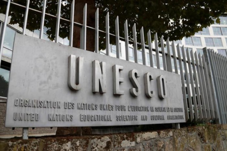 Unesco tem sede em Paris, na França.
