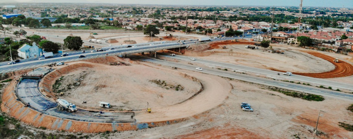 Em novembro de 2020, trecho da construção do viaduto do Anel Viário, em Maracanaú(Foto: JÚLIO CAESAR)