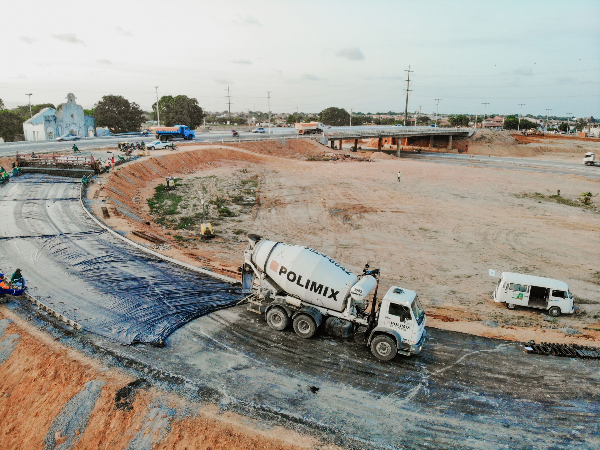 ￼DEFASAGEM explicaria atrasos em obras no Estado (Foto: JÚLIO CAESAR)