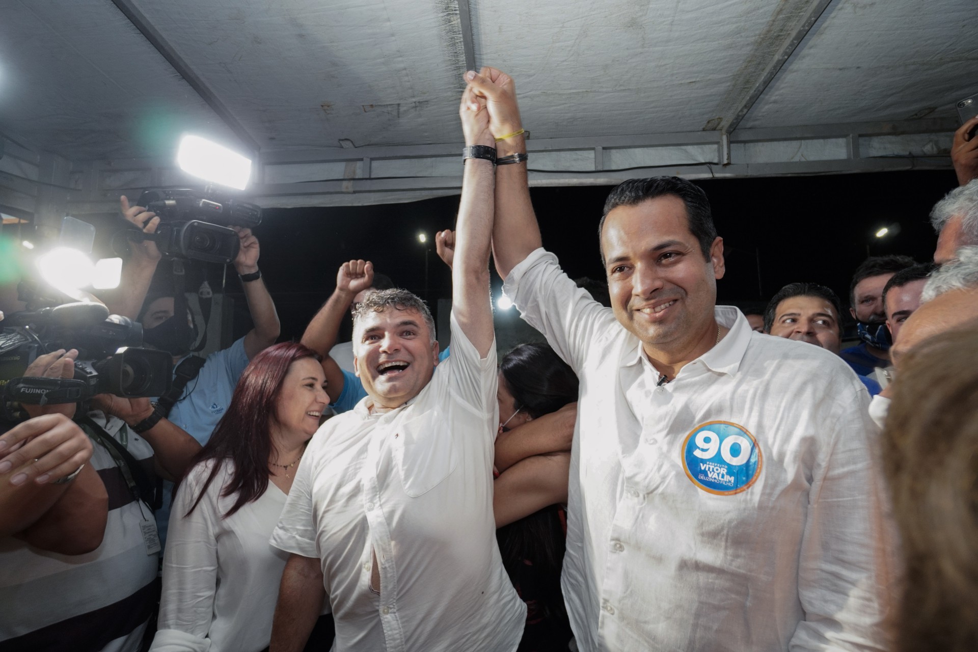 ￼CONTRARIANDO prognósticos, Valim venceu em Caucaia por uma diferença de três mil votos (Foto: JÚLIO CAESAR)