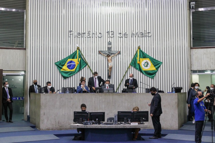 ￼ASSEMBLEIA Legislativa foi palco de embate entre governo e oposição