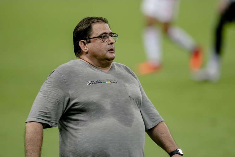 Guto Ferreira, técnico do Ceará