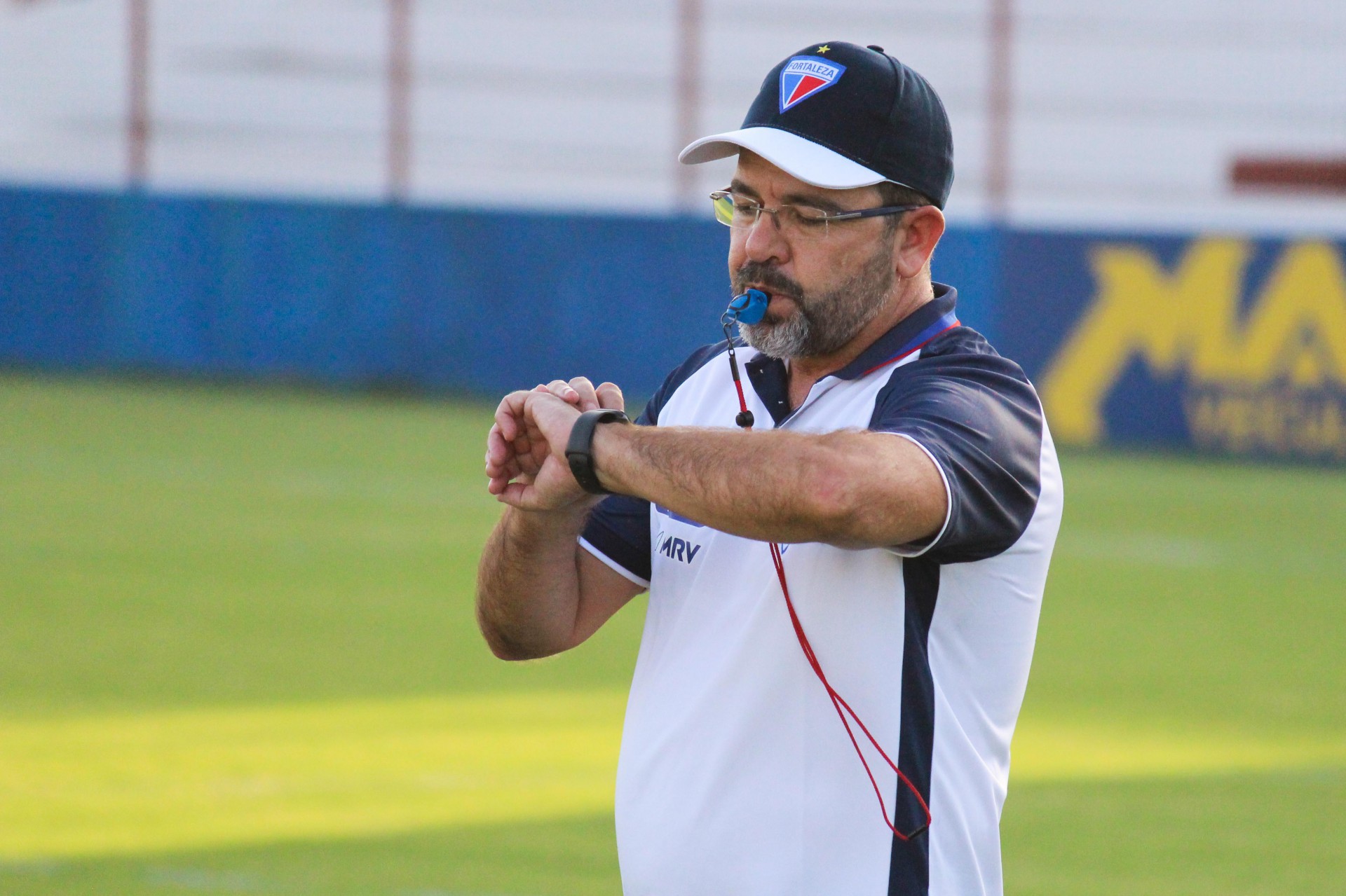 ENDERSON Moreira ainda não definiu o time titular do Fortaleza (Foto: Bruno Oliveira/Fortaleza)