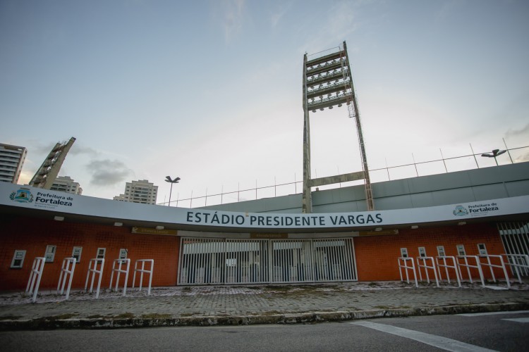 FORTALEZA, CE, BRASIL, 13.01.2021: Estadio Presidente Vargas, onde estava o Hospital de Campanha. Em época de COVID-19. (Foto: Aurelio Alves/O POVO).