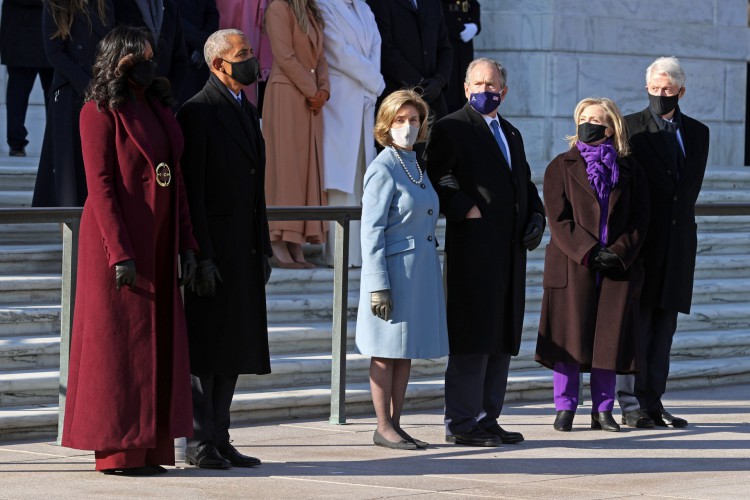 Ex-presidentes e primeiras-damas: Michelle e Barack Obama, Laura e George W. Bush e Hillary e Bill Clinton