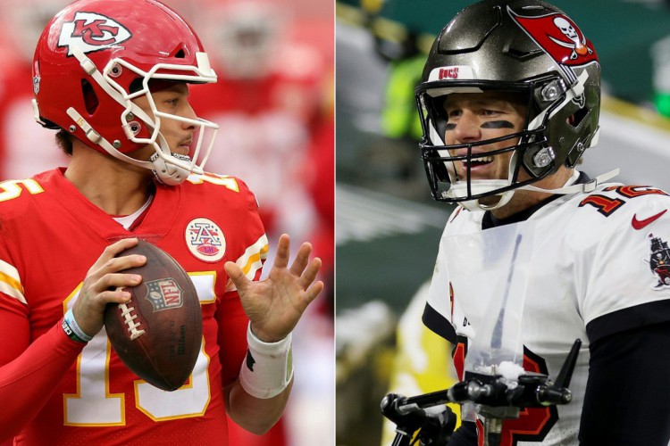 ￼Patrick Mahomes (vermelho), do Kansas City e Tom Brady, do Tampa