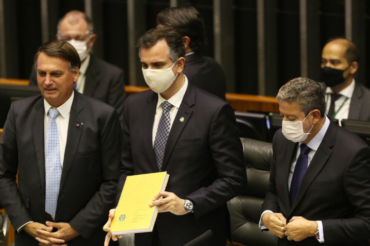 Presidente Jair Bolsonaro com o presidente do Congresso, Rodrigo Pacheco, e o presidente da Camara, Arthur Lira