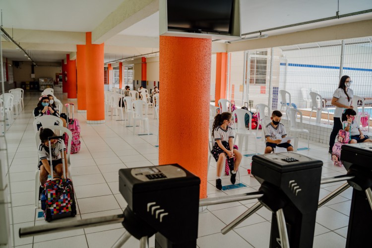 Quinta-feira, 18, foi o último dia com liberação para aulas presenciais para estudantes de todas as idades