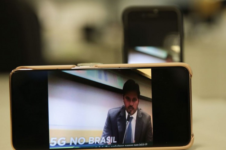 O ministro das Comunicações, Fábio Faria,concede entrevista coletiva na sede da Anatel,  sobre o edital de licitação para a implantação da tecnologia 5G no país.