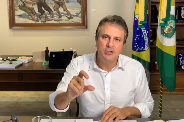 Camilo Santana fez anúncio em transmissão pelas redes sociais