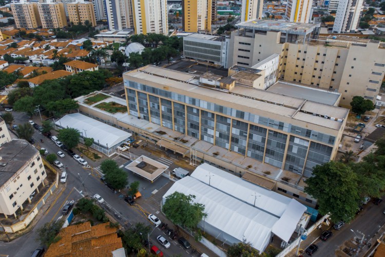 Fortaleza, Ce, BR 16.03.21- Montagem de mais uma unidade de atendimento no Hospital HGF (Foto: Fco Fontenele/O POVO)