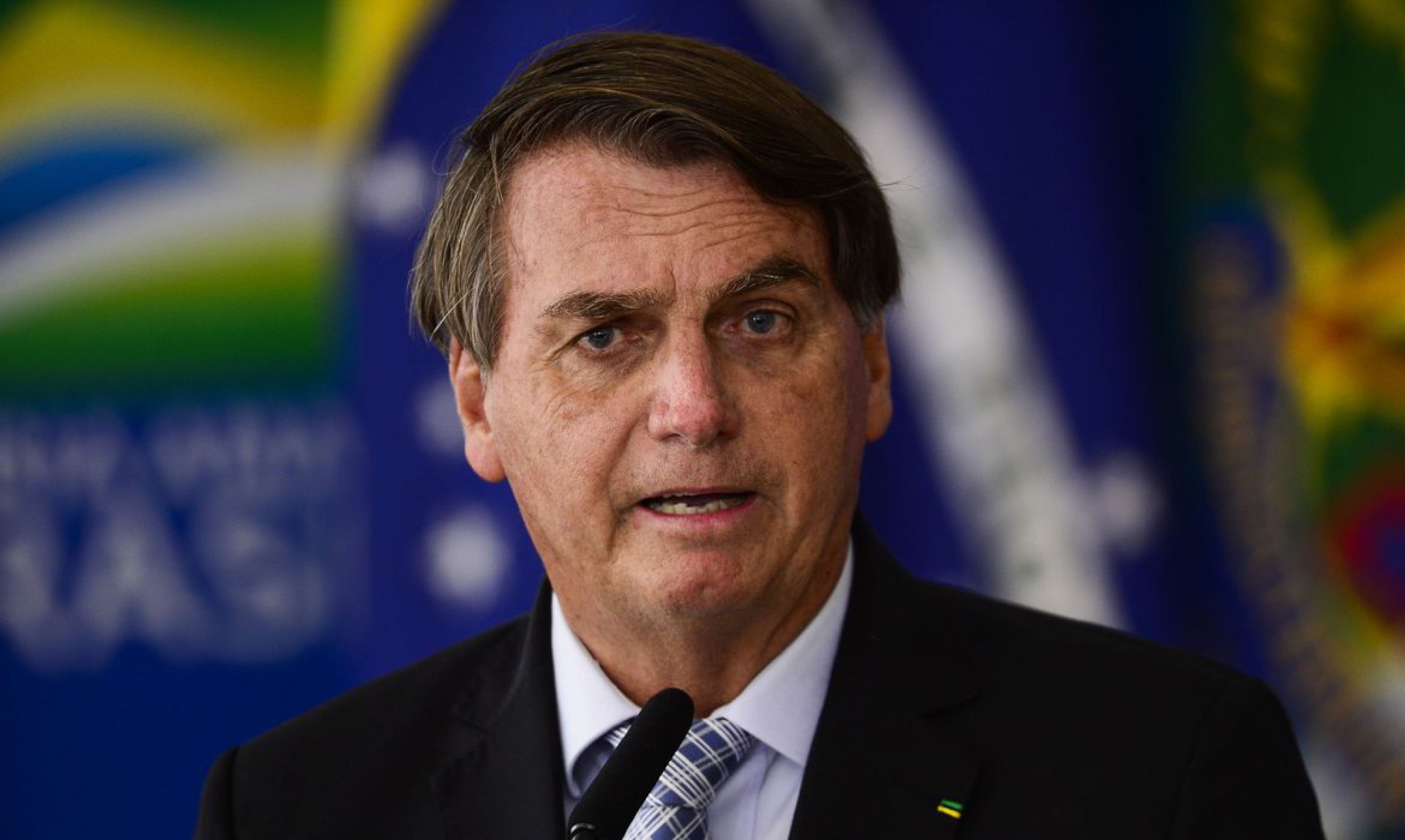 Depois de ter chamado Covid-19 de "gripezinha" e que não se vacinaria, Bolsonaro voltou atrás naquilo que dizia há pouco tempo
 (Foto: Marcelo Camargo/Agência Brasil)