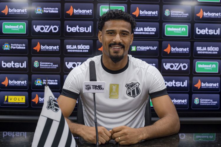 Gabriel Dias é apresentado pelo Ceará