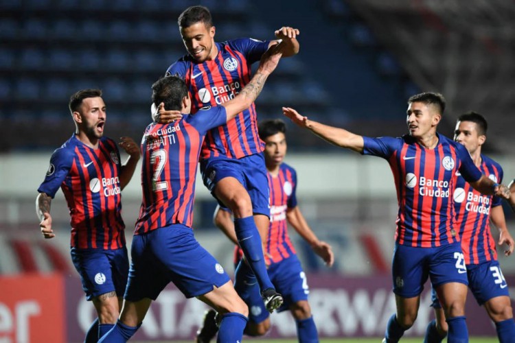 San Lorenzo venceu por 2 a 0 a Universidad do Chile e encara o Santos na próxima fase da Pré-Libertadores