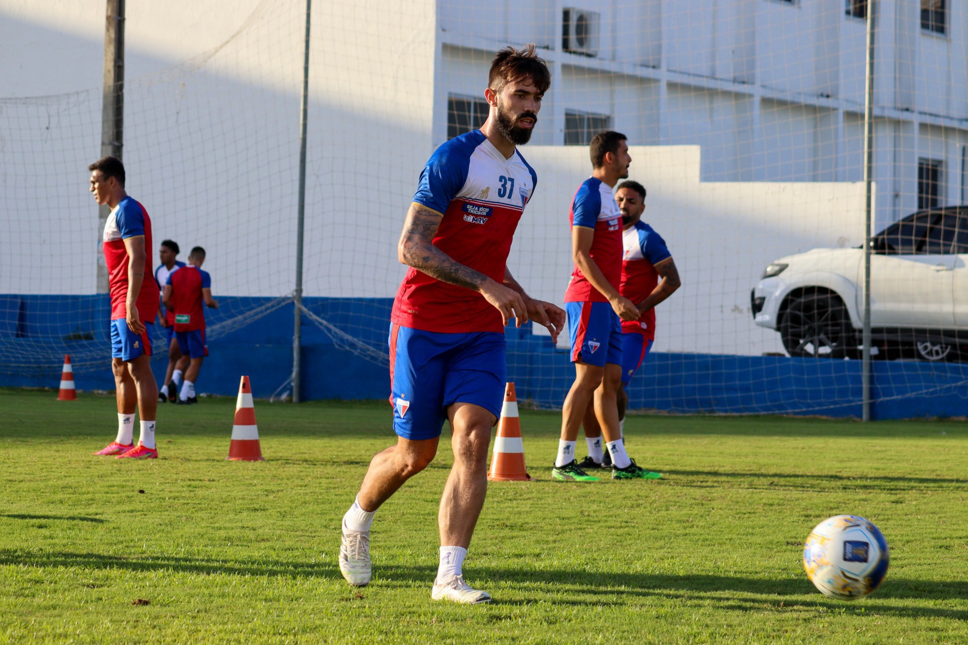 Meia Matheus Vargas em treino do Fortaleza no Centro de Excelência Alcides Santos, no Pici (Foto: Leonardo Moreira/Fortaleza EC)