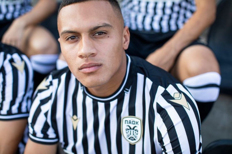 Léo Jabá é revelado da base corintiana e estava no PAOK-GRE