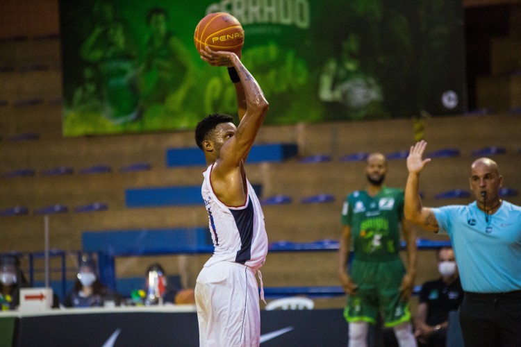 Fortaleza Basquete Cearense terá confronto direto contra o Cerrado Basquete neste domingo, 9