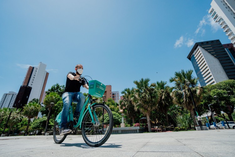 A Prefeitura de Fortaleza lançou o app do projeto Bicicletar que facilita a retirada e agendamento de bicicletas em suas bases