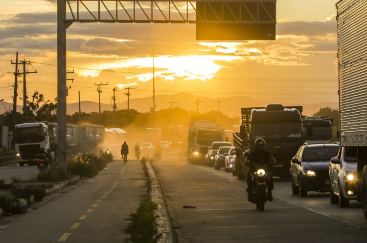 Trecho em obras do Anel Viário  consórcio topou fazer por R$ 97 milhões - ante R$ 114 milhões orçados - mas está sob questionamento de concorrente(Foto: FCO FONTENELE)