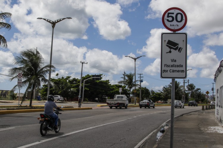  Mudança de Velocidade nas vias de Fortaleza, agora a velocidade maxima é de 50km. Av. Presidente Castelo Branco