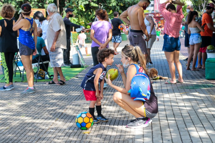 Movimentação no Parque Estadual do Cocó. Secretaria do Meio Ambiente promove programação para famílias, para celebrar o Dia da Criança