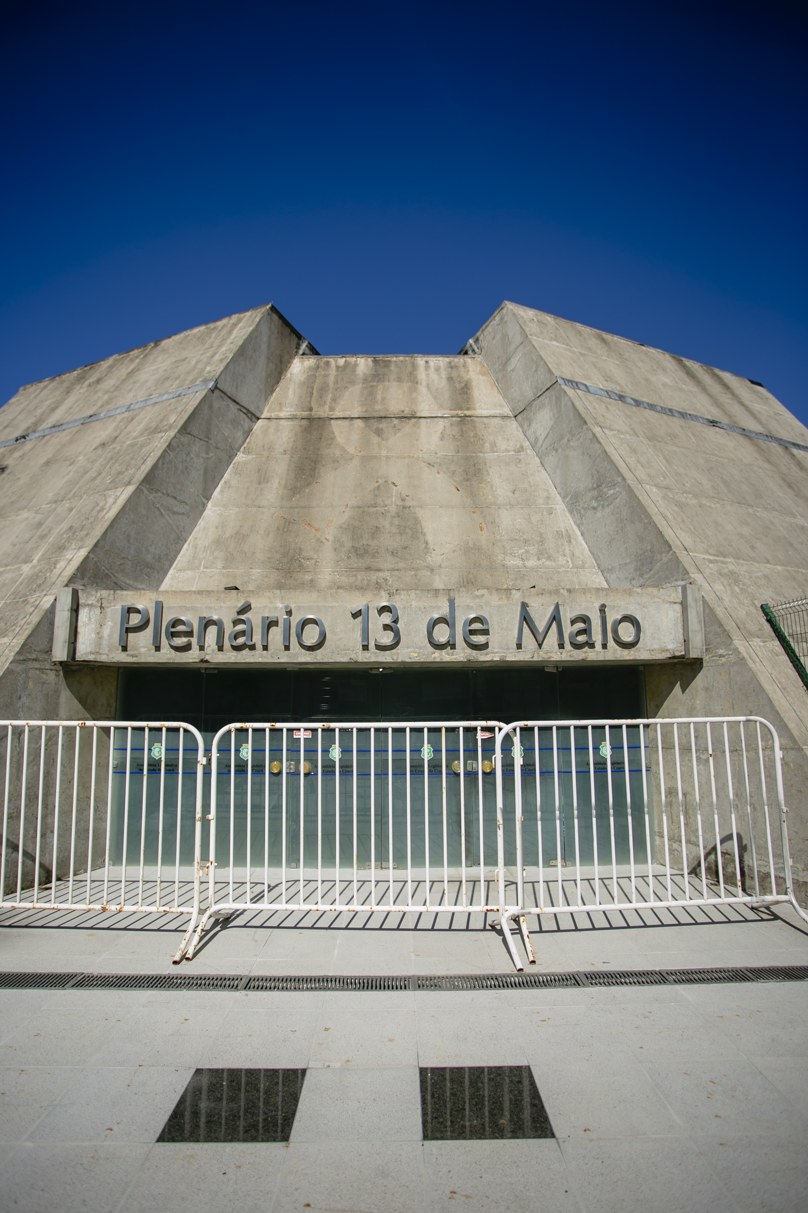 FORTALEZA, CE, BRASIL, 27-05.2021: Plenario 13 de Maio. Fachada da Assembleia Legislativa. Sessão no Plenária, na Assembleia Legislativa no Ceara. em epoca de COVID-19. (Foto: Aurelio Alves/ Jornal O POVO) (Foto: Aurelio Alves)