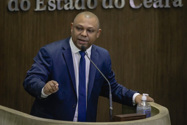 FORTALEZA, CE, BRASIL, 27-05.2021: Soldado Noelio.PROS. Sessão no Plenária, na Assembleia Legislativa no Ceara. em epoca de COVID-19. (Foto: Aurelio Alves/ Jornal O POVO)