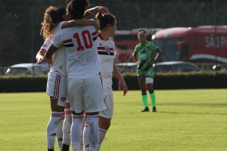 São Paulo sobe para 3º no Brasileiro Feminino e afunda Minas-DF no Z4